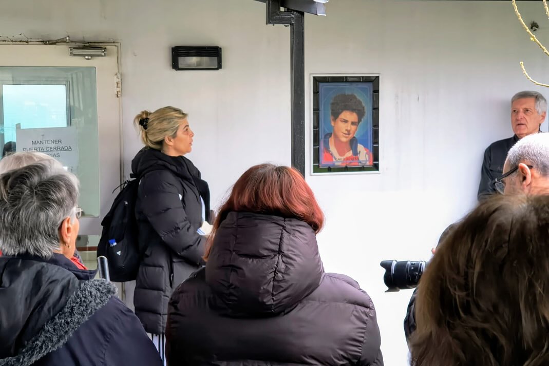 Descubren una mayólica de Carlo Acutis en el Hospital Municipal de Chascomús y anuncian nuevas actividades en su honor