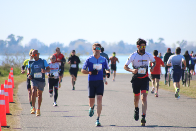 Más de 150 atletas participaron de la segunda fecha del duatlón organizado por la Municipalidad de Chascomús