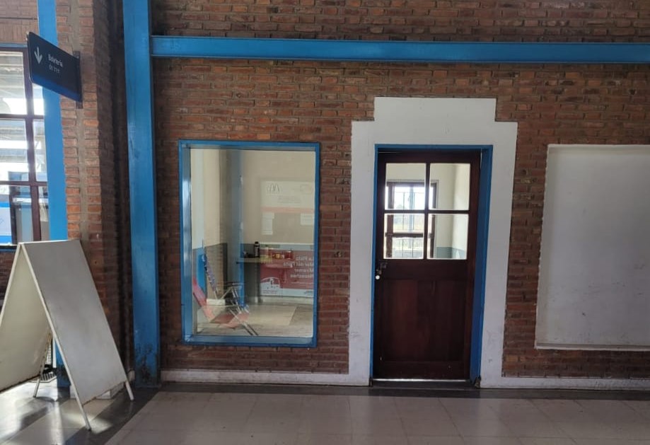 Piden informes al Ejecutivo por el uso de la sala de espera de la estación de trenes