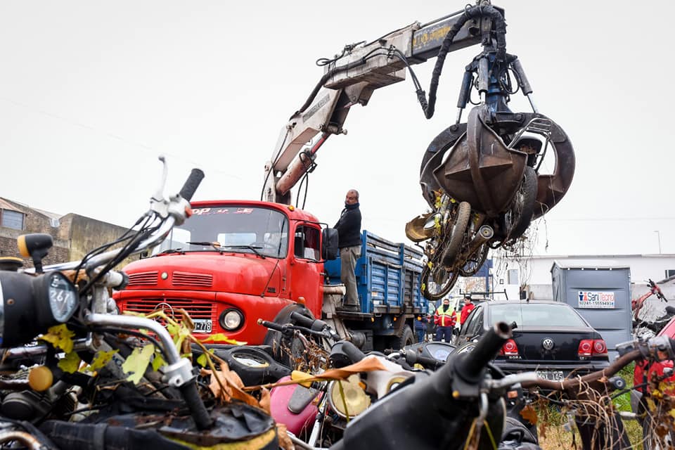 El Ejecutivo de Chascomús propone la compactación de vehículos abandonados