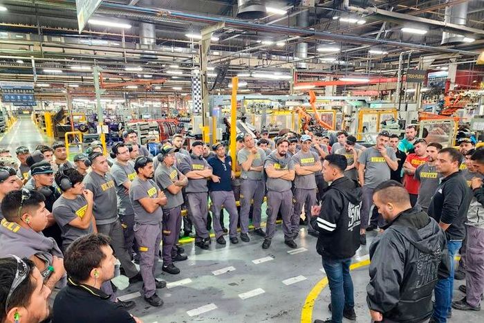 Nuevos despidos en Pirelli golpean a la industria del neumático