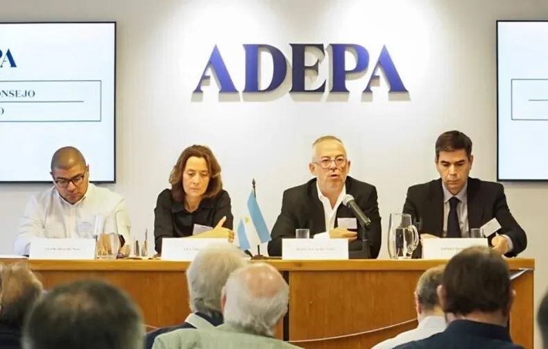 ADEPA: El periodismo, herramienta para la sociedad democrática