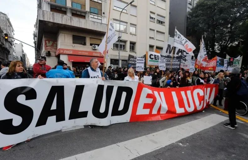 Trabajadores del Garrahan anunciaron un paro para mañana: “A Milei lo vetamos en la calle”