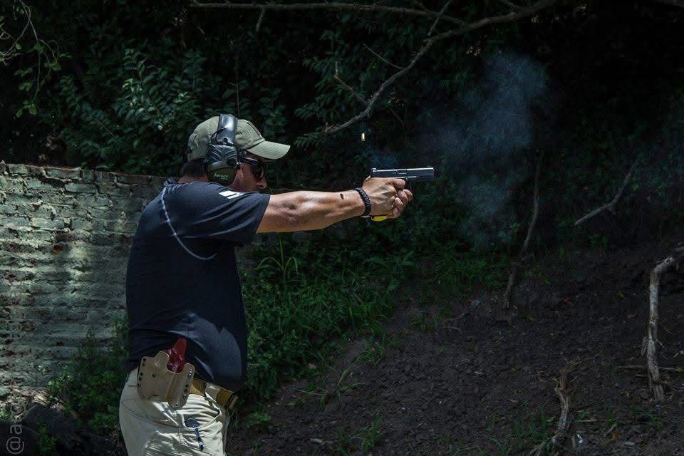 Curso inicial de tiro defensivo en el Tiro Federal Argentino de Chascomús