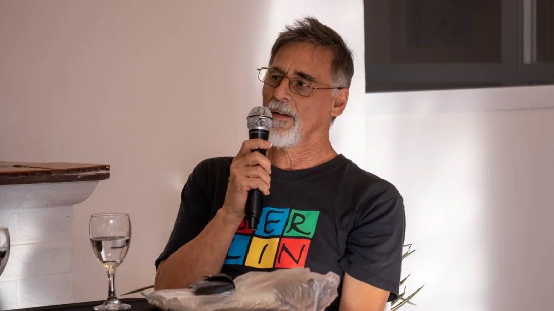 El escritor platense Alfredo Benialgo visitará el espacio literario de Juan Patricio Wallace en Chascomús