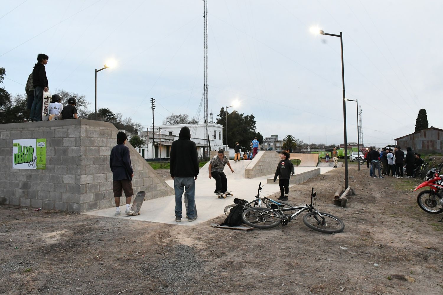 Los jóvenes de Chascomús organizan una fiesta solidaria en el playón de la Vieja Estación