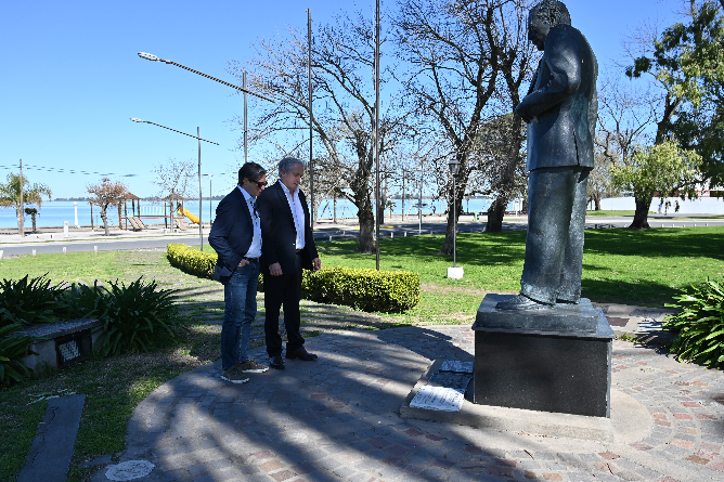 Presentación de la Diplomatura Democracia y Parlamento Futuro en Chascomús