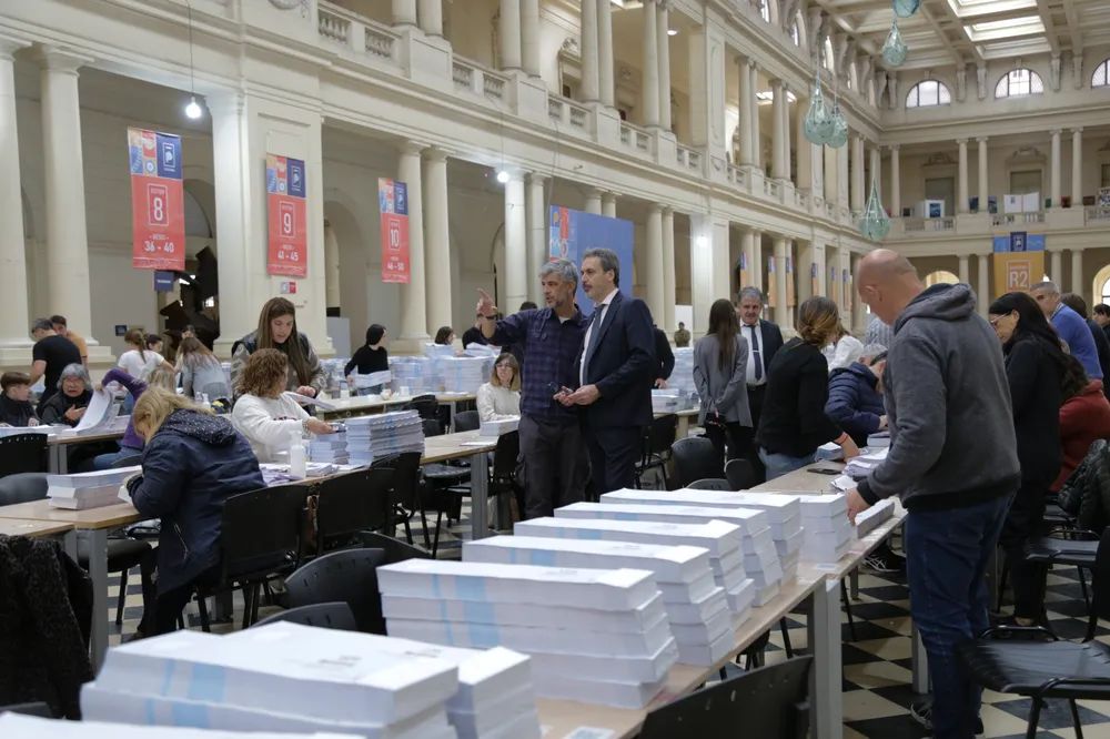 Caso Espert: el Gobierno pidió a la Justicia la reimpresión de las boletas en provincia