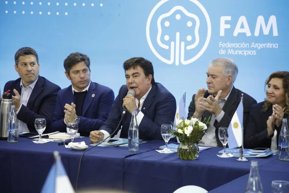 “Argentina atraviesa una catástrofe”: más de 500 intendentes exigieron un “cambio de rumbo” al Gobierno