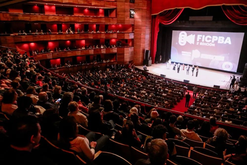 Javier Gastón participó de la inauguración del Festival Internacional de Cine de la Provincia