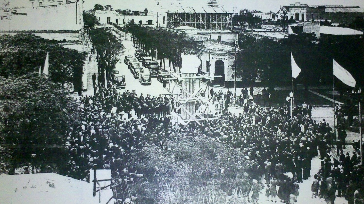 El emblemático monumento fue un regalo de la colectividad italiana en 1939