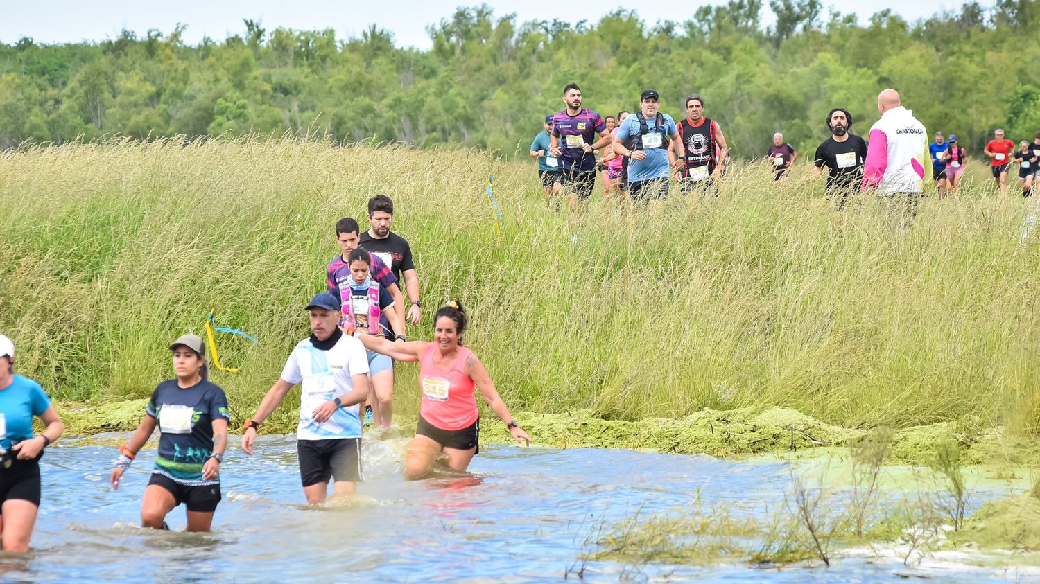 Más de 200 corredores largaron desde Estancia La Alameda