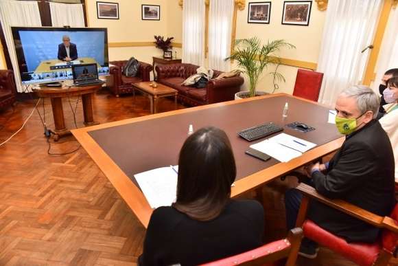 Entre otros distritos: Entrega de créditos hipotecarios para construcción de viviendas a beneficiarios de Chascomús