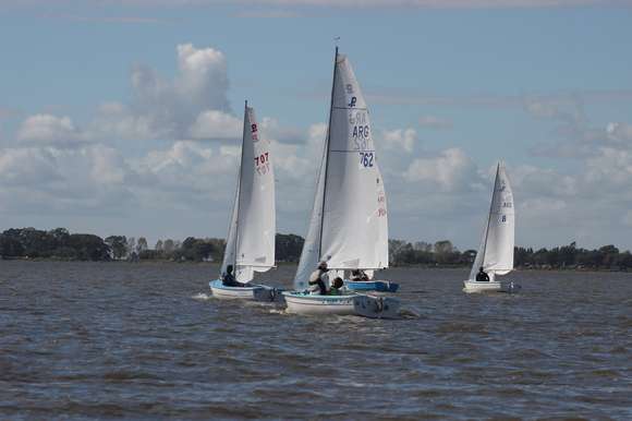 Representantes del club de Regatas Chascomús en el Grand Prix Nacional de Pampero en Tucumán