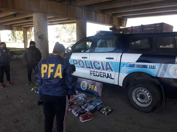 La Policía Federal Argentina de Chascomús incautó mercadería apócrifa