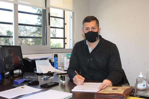 El intendente de Pila anunció la construcción de la cancha municipal de tenis