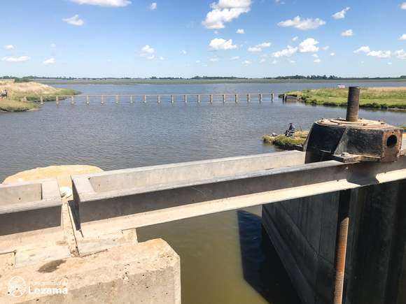 Lezama: se encuentran nuevamente cerradas las compuertas del puente Santa María