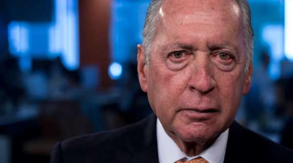 La UIA planteó evaluar “cesar la remuneración” a quienes decidan no vacunarse contra el coronavirus