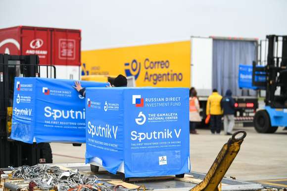 Llegaron ayer 400.000 dosis del componente 2 de Sputnik V