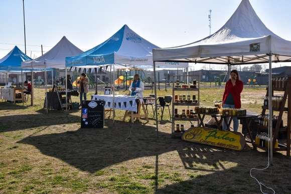 Hay tiempo hasta las 15 horas: Nueve productores locales se sumaron a la feria de “Mercados Bonaerenses” en el barrio 30 de Mayo