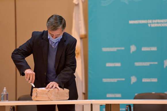 Seis oferentes para la obra Construcción de la Casa de la Provincia en Lezama