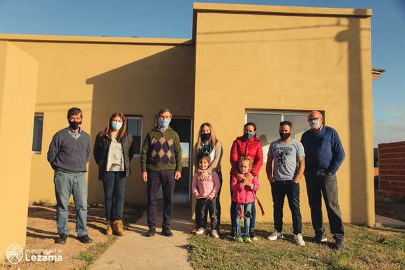 Entregan viviendas en El Tero: “Todo el avance de obra se hizo con fondos de la municipalidad”