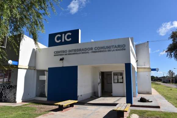 Entrega de las chequeras correspondientes al Plan Federal del barrio 30 de Mayo