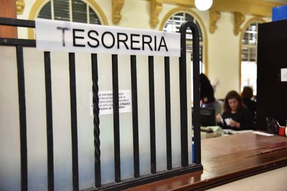 Pago de becas universitarias correspondientes a los meses de septiembre y octubre