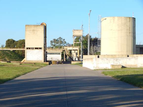 Se construirá una cloaca máxima y una nueva planta depuradora en Chascomús