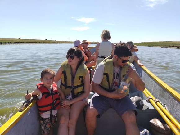 Se realizó el segundo paseo en lancha por lagunas del distrito de Lezama