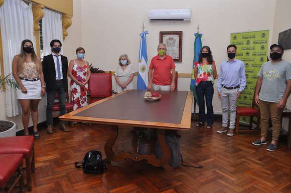 El intendente felicitó a jóvenes profesionales que formaron parte de la residencia universitaria de Chascomús