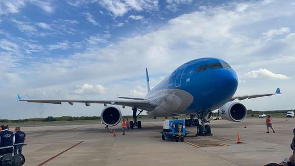 Aerolíneas Argentinas: por el paro de este viernes “los vuelos podrán verse afectados en los días sucesivos”