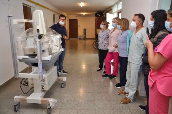 Salud pública: Incorporan una incubadora, un endoscopio y un sillón odontológico al hospital municipal de Chascomús