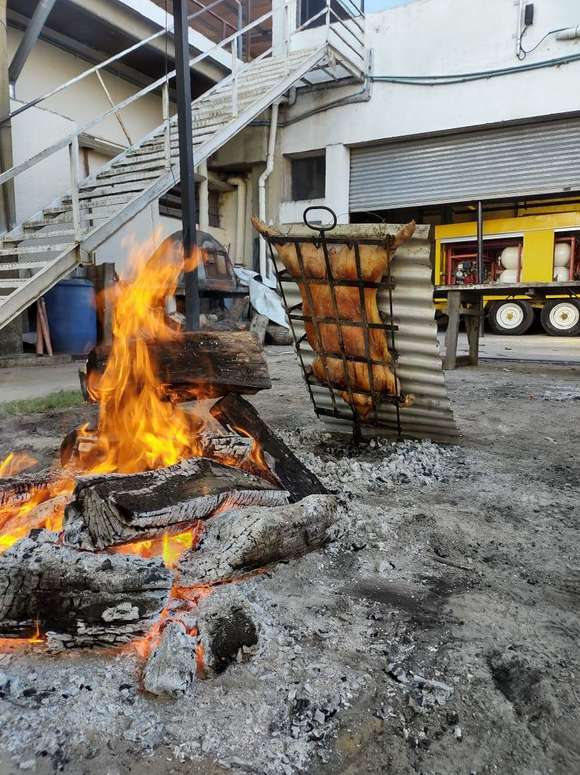 Los Bomberos Voluntarios de Chascomús realizan este sábado un nuevo sorteo del “Lechón Ambulante”