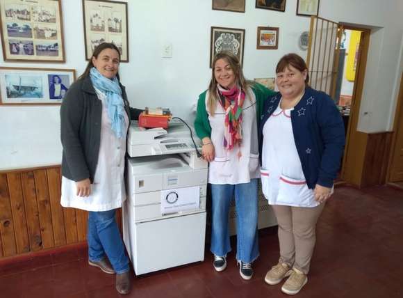 Rotary Club local donó  fotocopiadora a la Escuela Primaria N° 31 del barrio Parque Girado
