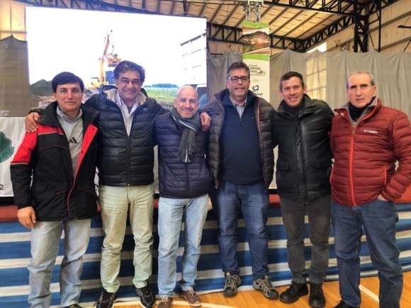 Miembros de la Asociación Rural de Chascomús y el secretario de Servicios Públicos participaron del 3° simposio de caminos rurales