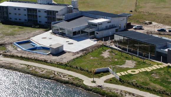 Hoy inauguran el Hotel Days Inn en el parque termal de Dolores