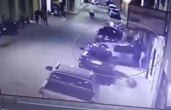 Lo echaron del boliche y chocó su auto contra puerta: terminó internado e hirió gravemente a un seguridad