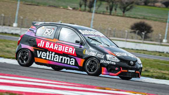 Turismo Nacional: Juanchi Gárriz y Juancho Eluchans corren este fin de semana en La Pampa