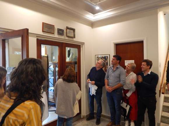 Se descubrieron tres placas por los 150 años de la Biblioteca Popular Domingo Faustino Sarmiento