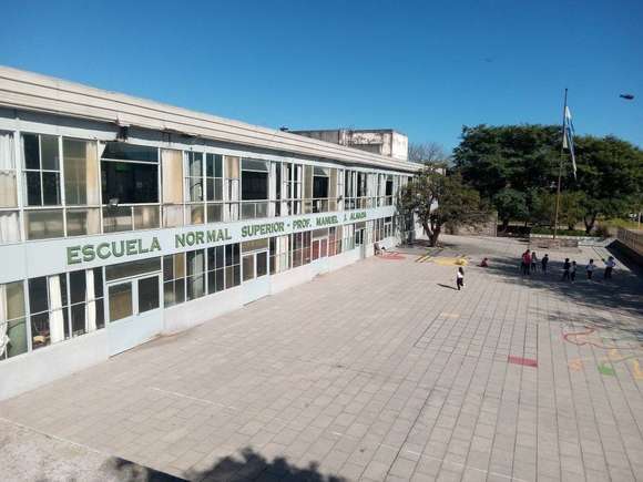 “Cuando se trata de educación no se puede perder tiempo”: El Municipio de Chascomús ofrece solución urgente para la calefacción de la Escuela Normal