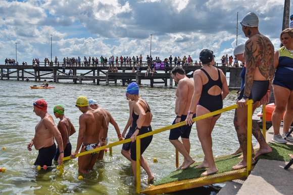 Más de 800 nadadores competirán este domingo en el circuito de Aguas Abiertas
