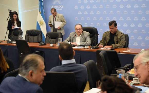 Presupuesto 2023: la oposición pide una “cláusula gatillo” anti inflación