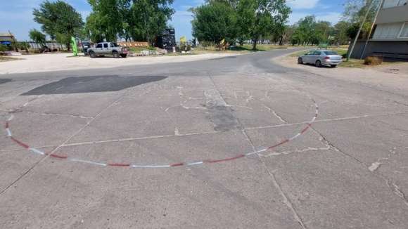 Construirán una rotonda en avenida Escribano y Costanera con “materiales flexibles”