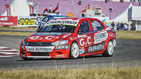 Turismo Nacional: Juanchi Gárriz y Juancho Eluchans corren este domingo en el autódromo “Oscar Cabalén”