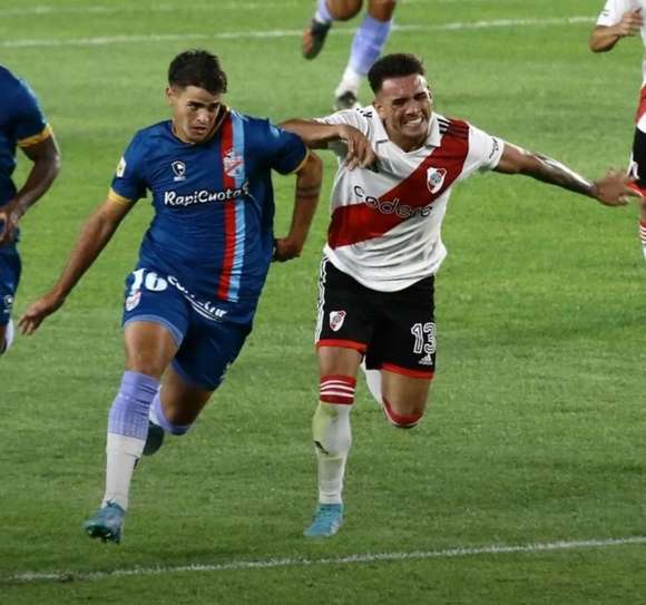 Arsenal venció a River: Tomás Sives protagonista del batacazo monumental