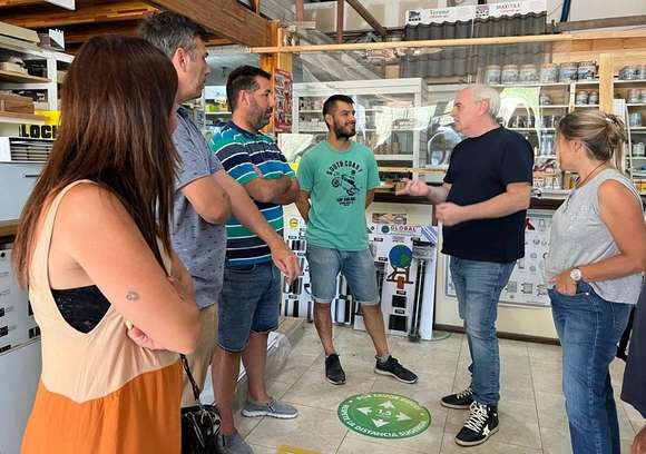 Ferrante y Rabinovich dialogaron con  comerciantes locales