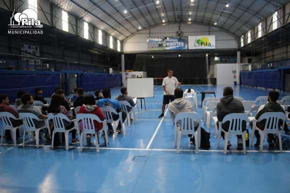 Se llevó a cabo una capacitación para profesores de educación física en Pila