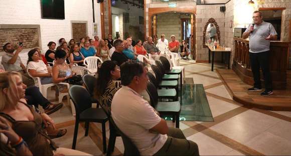 Los equipos de Dos Santos presentarán “60 propuestas concretas para 60 días”