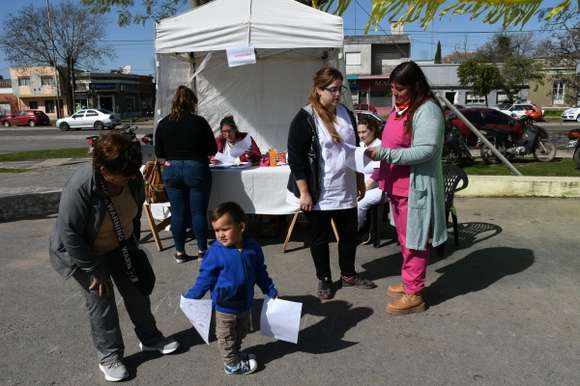 Se realizaron controles de salud a los más pequeños en el playón del hospital municipal
